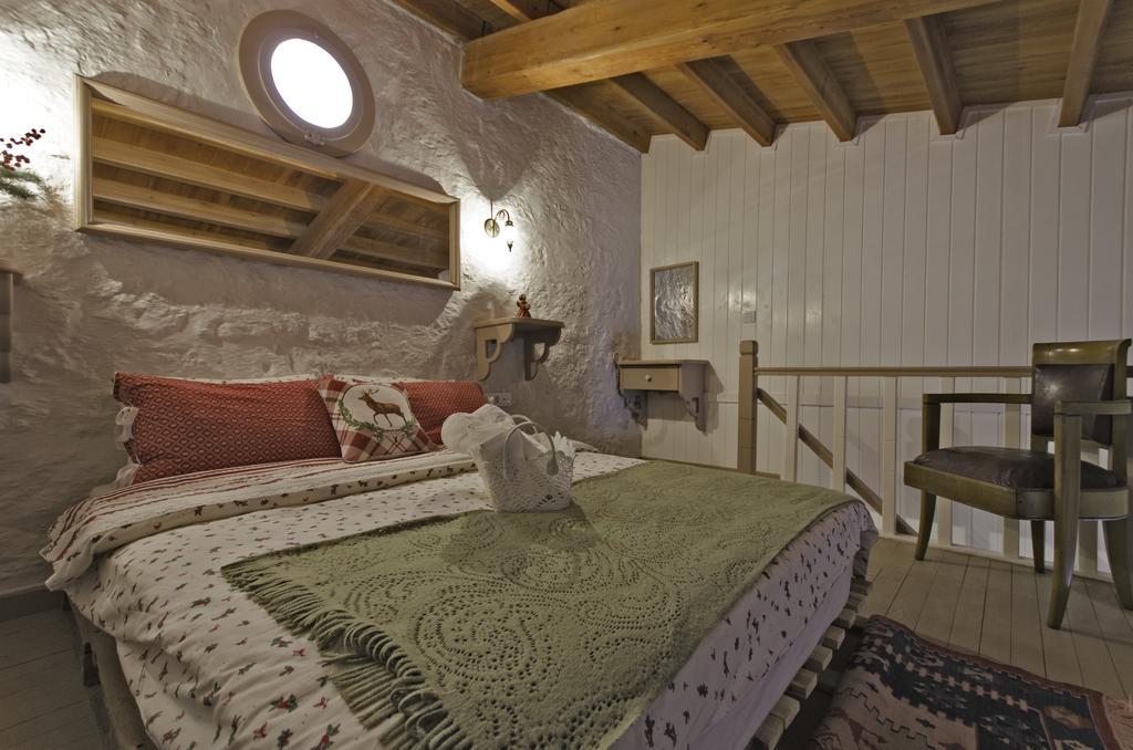 Lilyum Alacati - Tas Ev Exterior photo