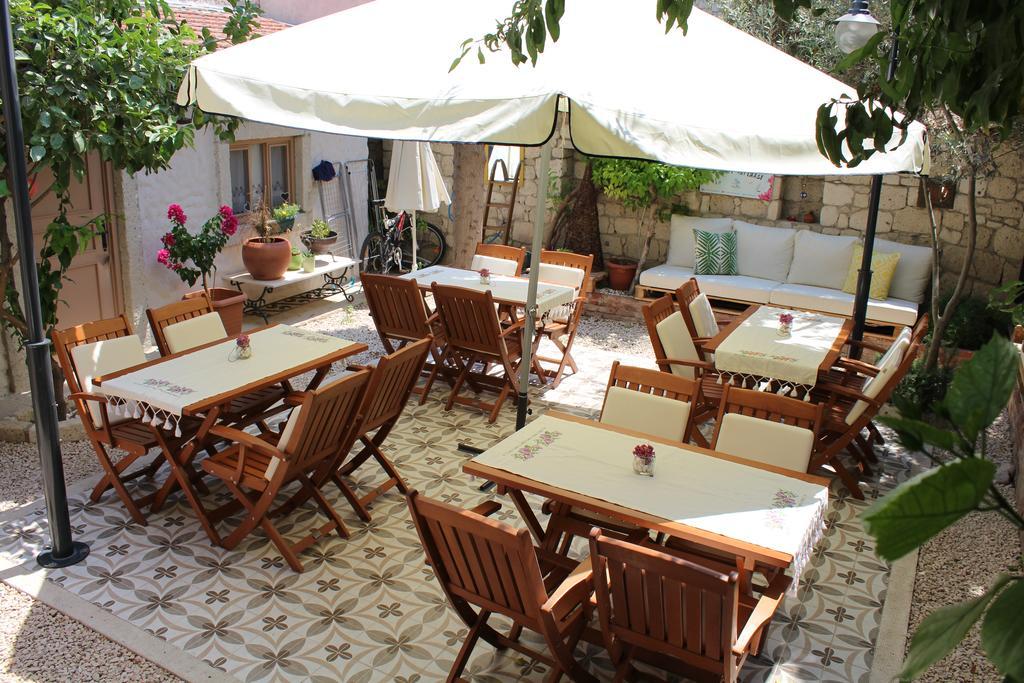 Lilyum Alacati - Tas Ev Exterior photo
