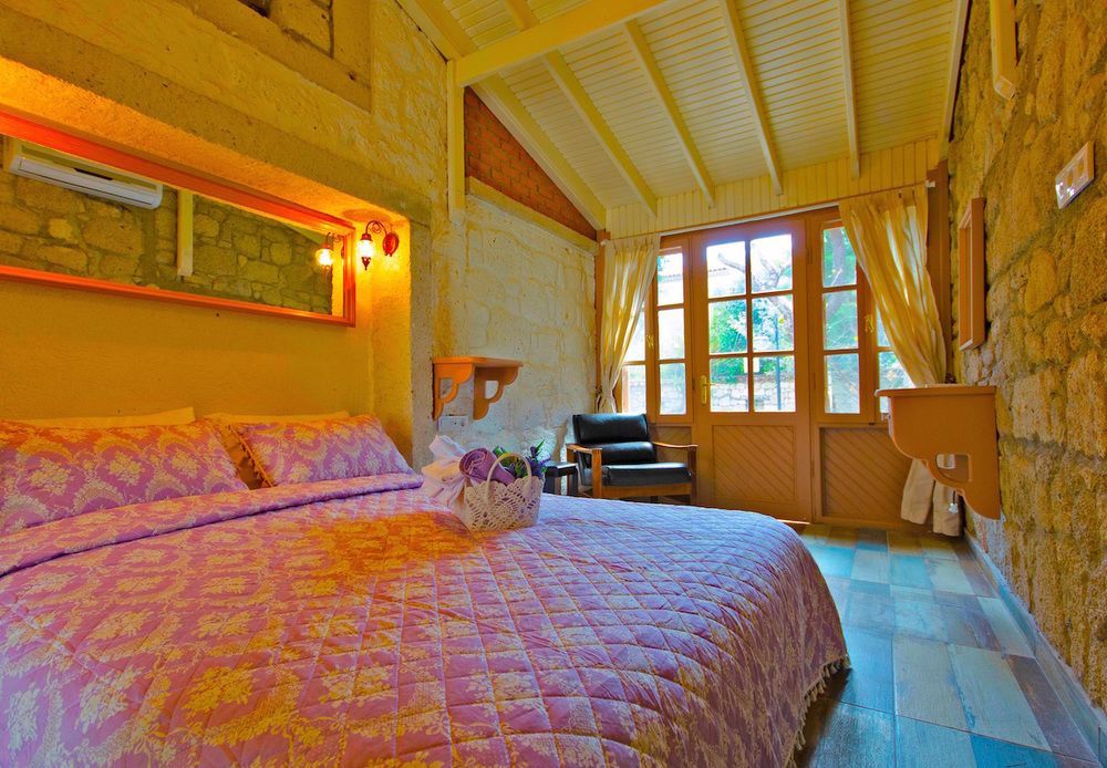 Lilyum Alacati - Tas Ev Exterior photo