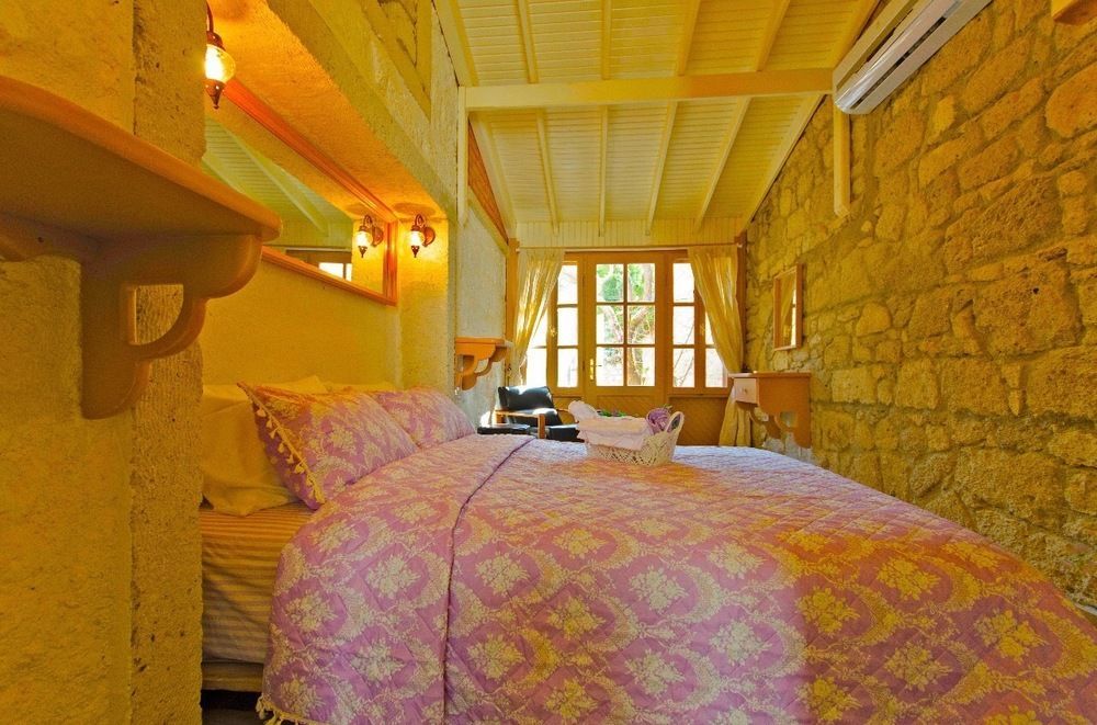 Lilyum Alacati - Tas Ev Exterior photo
